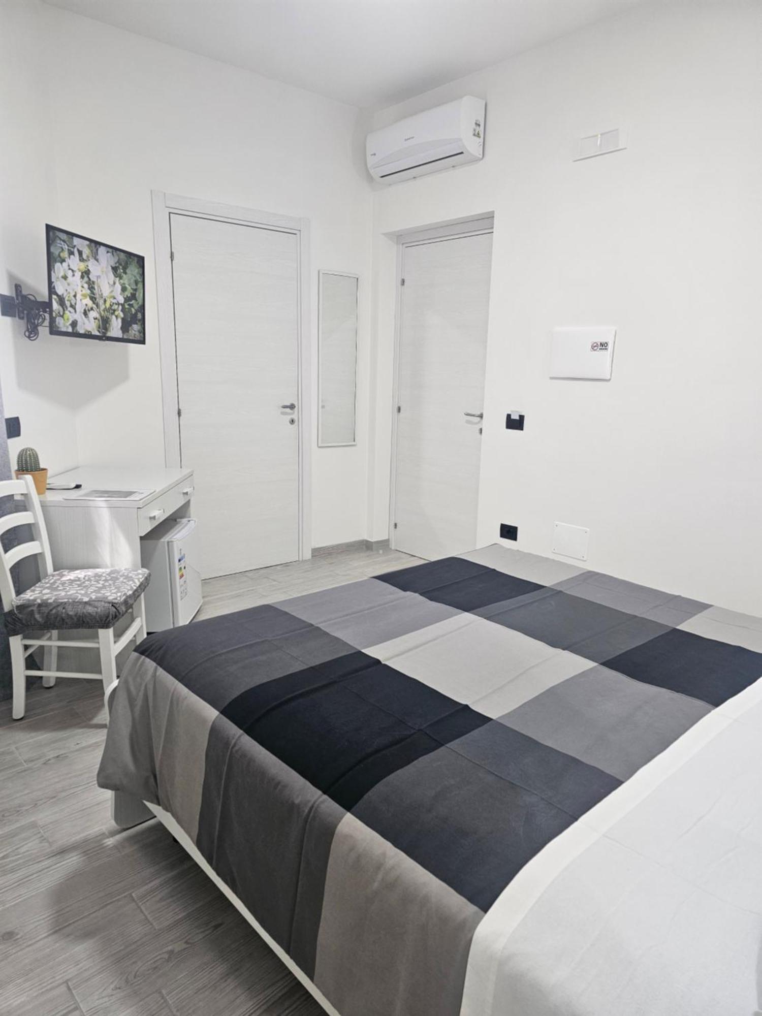 Frontemare Locazione Turistica Hotell Porto Empedocle Exteriör bild