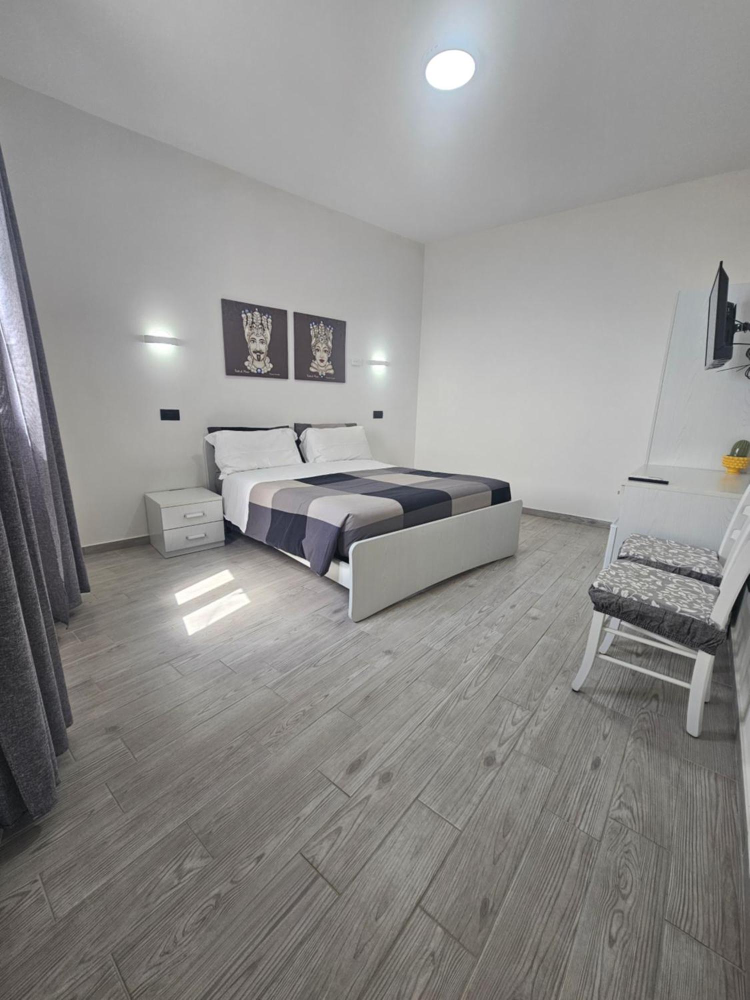 Frontemare Locazione Turistica Hotell Porto Empedocle Exteriör bild
