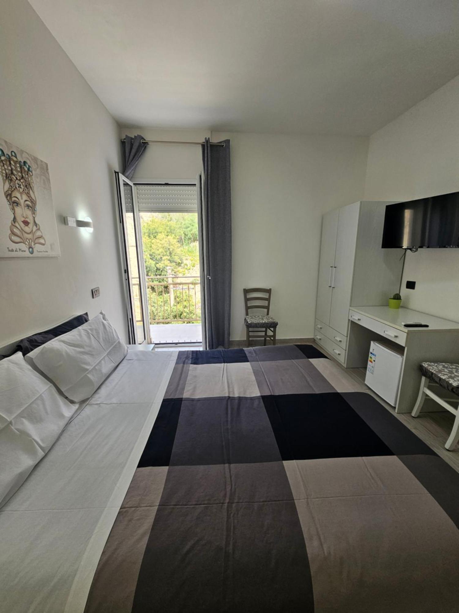 Frontemare Locazione Turistica Hotell Porto Empedocle Exteriör bild
